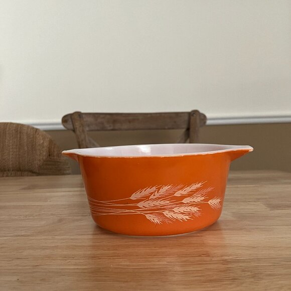 Pyrex Bowl Autumn Harvest Wheat Lt Orange 474-B 1.5L Casserole Vintage - Picture 1 of 13